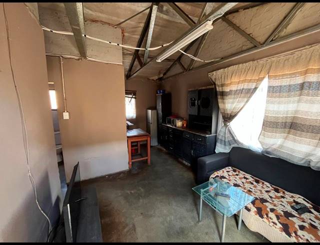 5 BEDROOM HOUSE FOR SALE IN SOSHANGUVE M